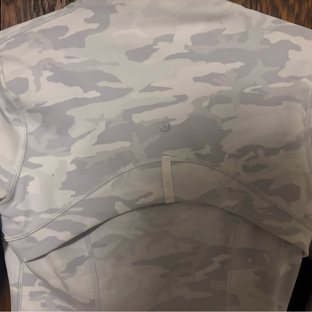 Lululemon Define jacket in Light Gray and white Camo pattern. - Picture 15 of 16